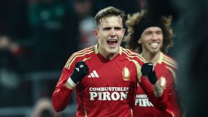 اصرار قلعه‌نویی برای حضور مهاجم جدید در تیم ملی1